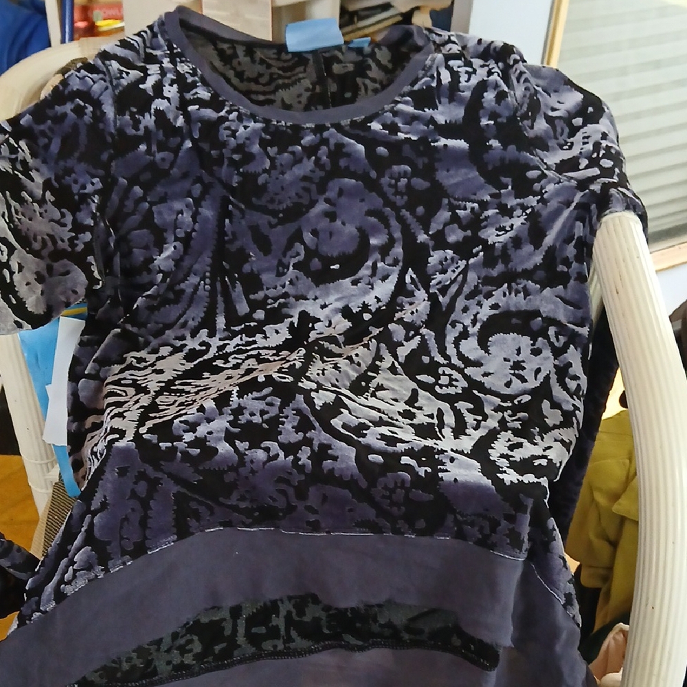 Simply Vera VERA Wang Burnout Top